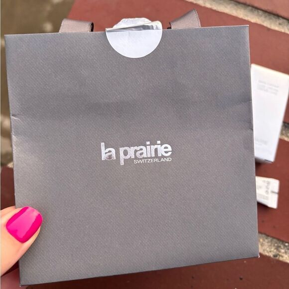 La Prairie Skin Caviar Luxe 0.17 oz. and a Skin Caviar Essence-in-Lotion 0.33 oz - Picture 6 of 6